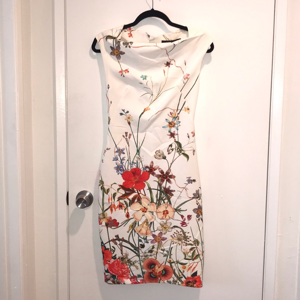 SALE Zara Floral Shift Dress